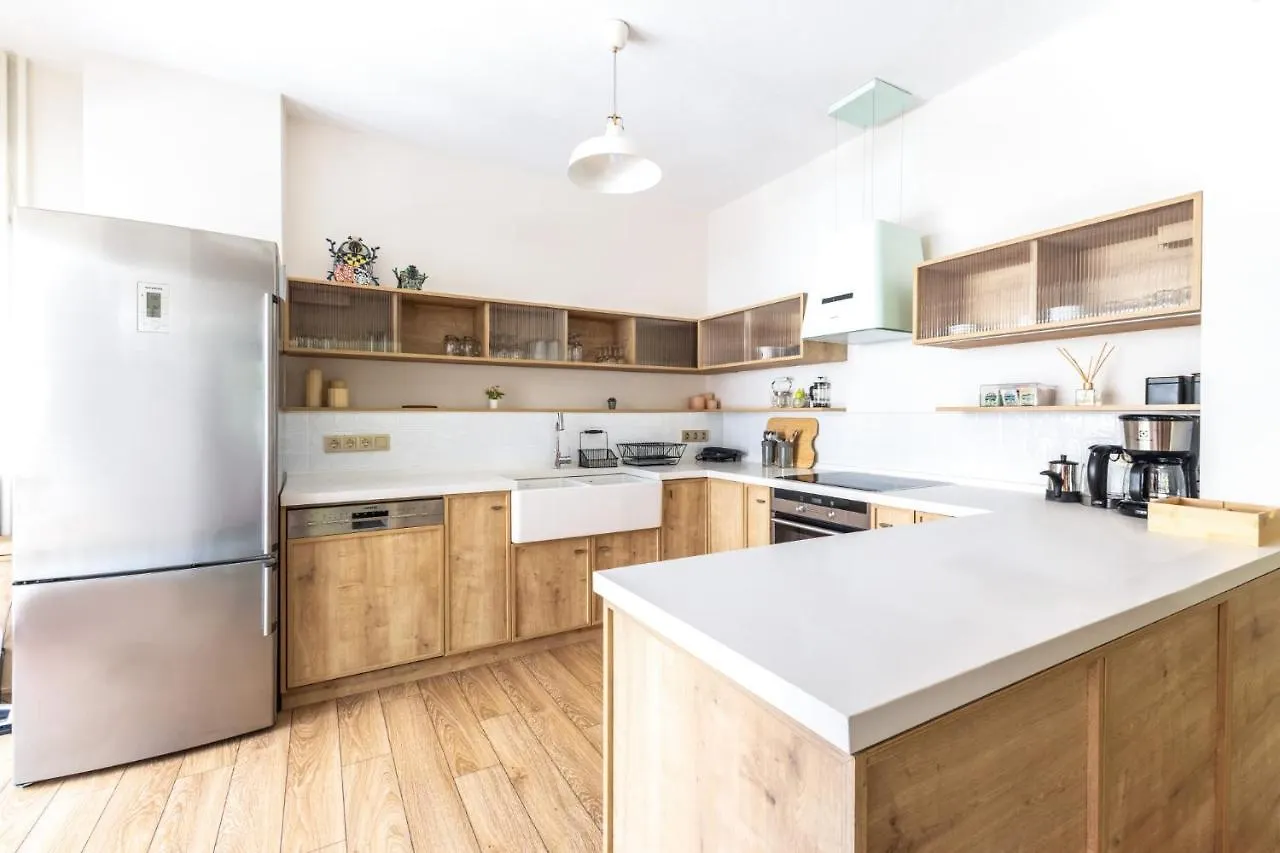 Flat W Balcony 1 Min To Bagdat Avenue In Kadikoy Стамбул