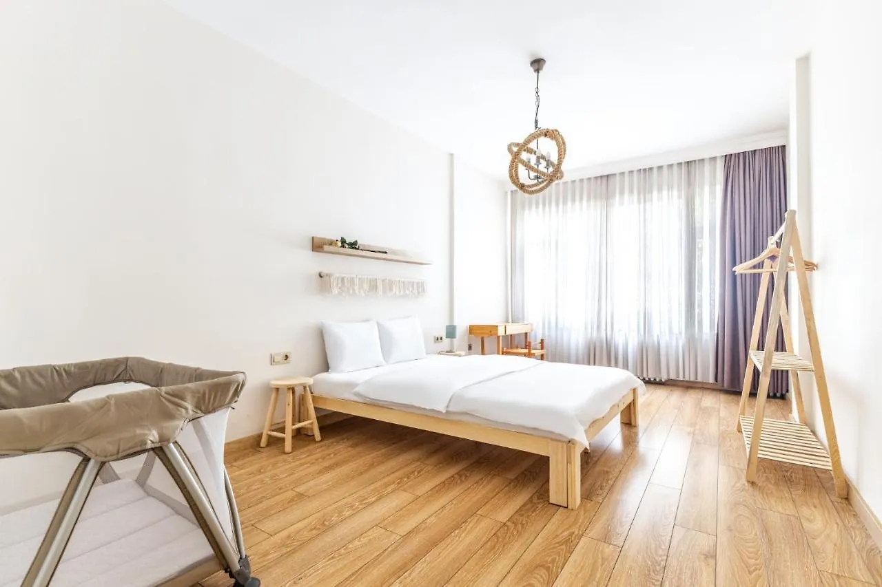 Flat W Balcony 1 Min To Bagdat Avenue In Kadikoy Стамбул Апартаменты