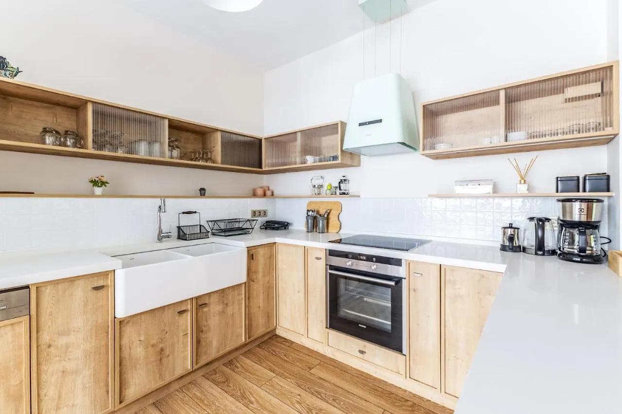 Flat W Balcony 1 Min To Bagdat Avenue In Kadikoy Стамбул Апартаменты