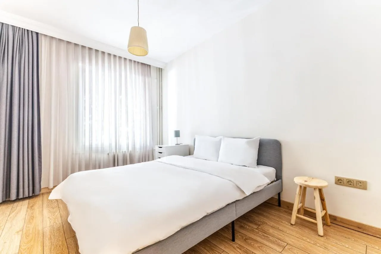 Flat W Balcony 1 Min To Bagdat Avenue In Kadikoy Стамбул